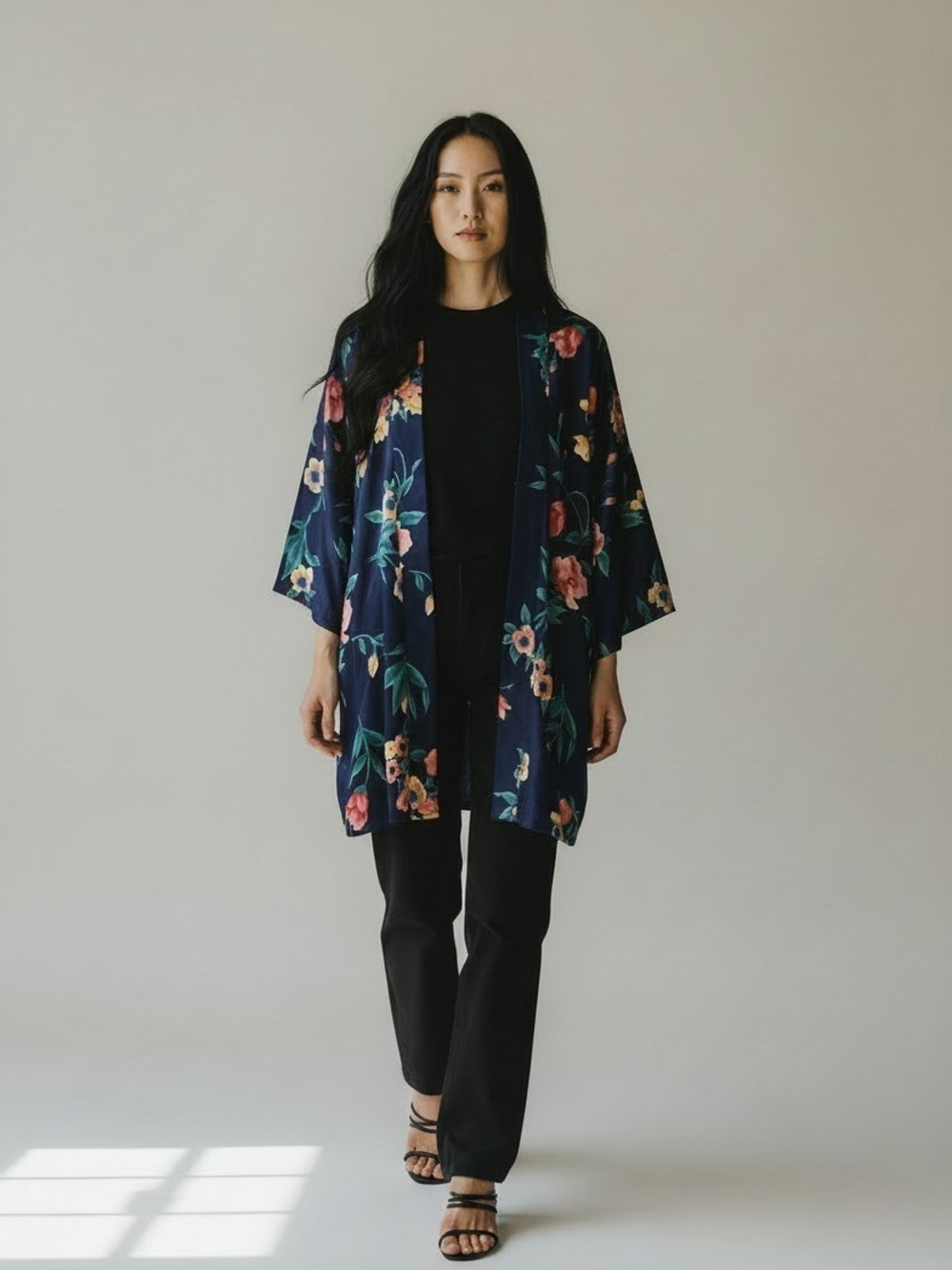 Vintage Multicolor Floral Kimono Long Sleeve Robe Without Tie Misses Size Medium